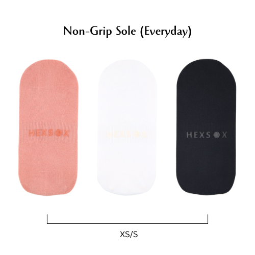 HEXSOX - Embroidered Crew Socks - Swan Queen (Black)
